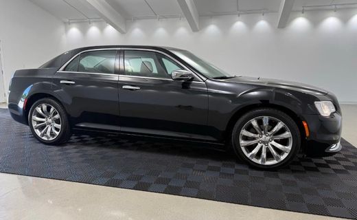 2018 Chrysler 300
