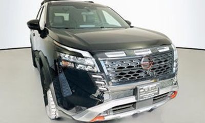 2026 Nissan Pathfinder SV
