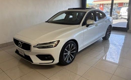 2021 Volvo S60 Momentum