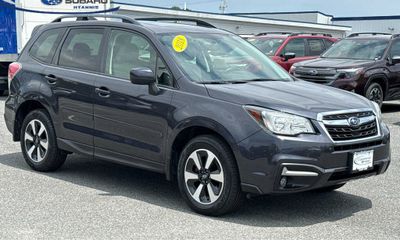 2018 Subaru Forester Premium ES