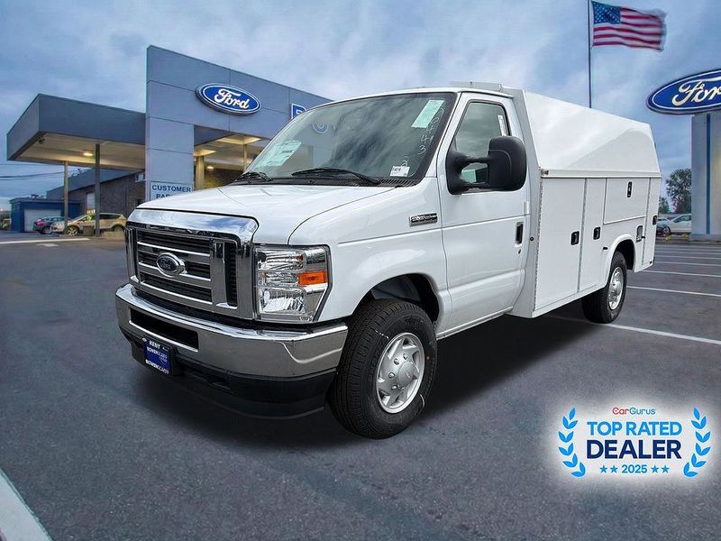 2025 Ford E 350 — a typically priced live listing