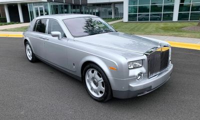 2004 Rolls-Royce Phantom Base