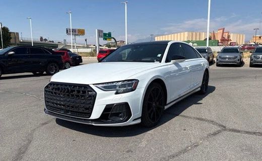 2022 Audi S8