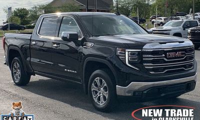 2025 GMC Sierra SLT
