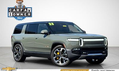 2023 Rivian R1S Launch Edition