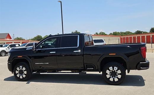 2024 GMC Sierra HD Denali