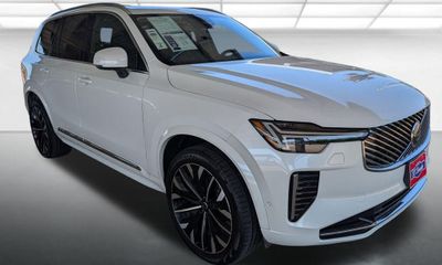 2025 Volvo XC90 Plus