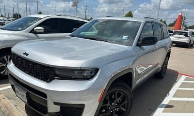 2024 Jeep Grand Cherokee L Laredo