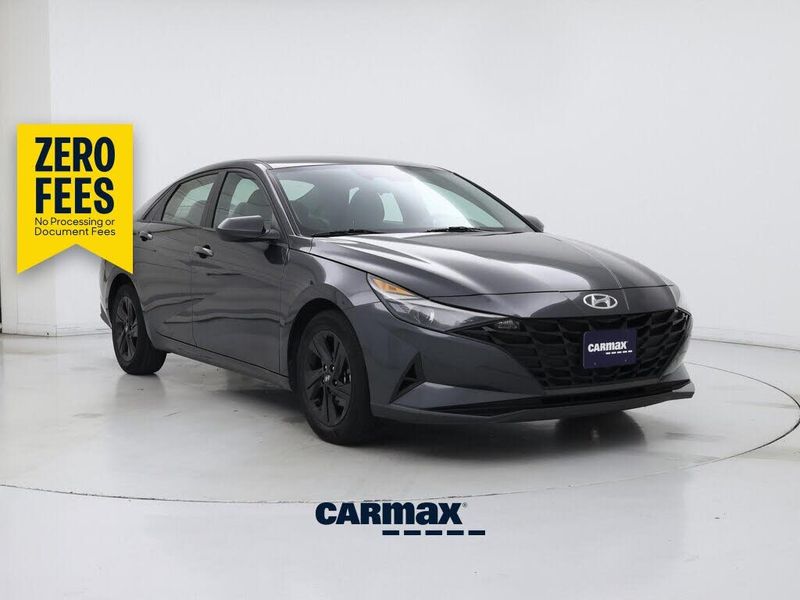 2023 Hyundai Elantra — a typically priced live listing