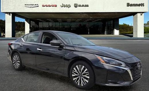 2024 Nissan Altima SV