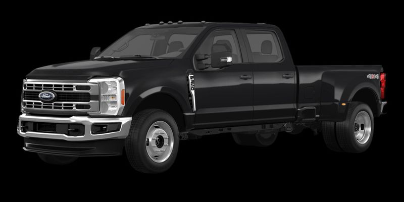 2025 Ford F-450 — a typically priced live listing