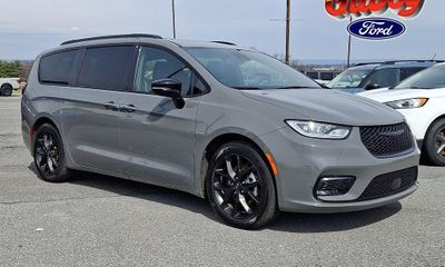 2025 Chrysler Pacifica Limited