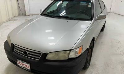 2000 Toyota Camry LE