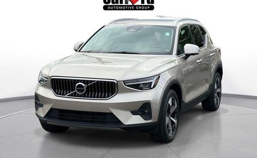 2024 Volvo XC40 Plus Bright