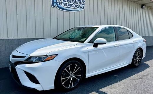 2020 Toyota Camry SE