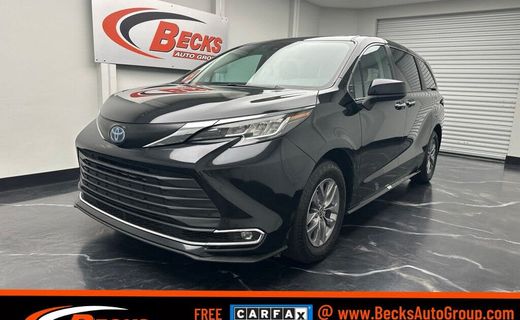 2023 Toyota Sienna XLE