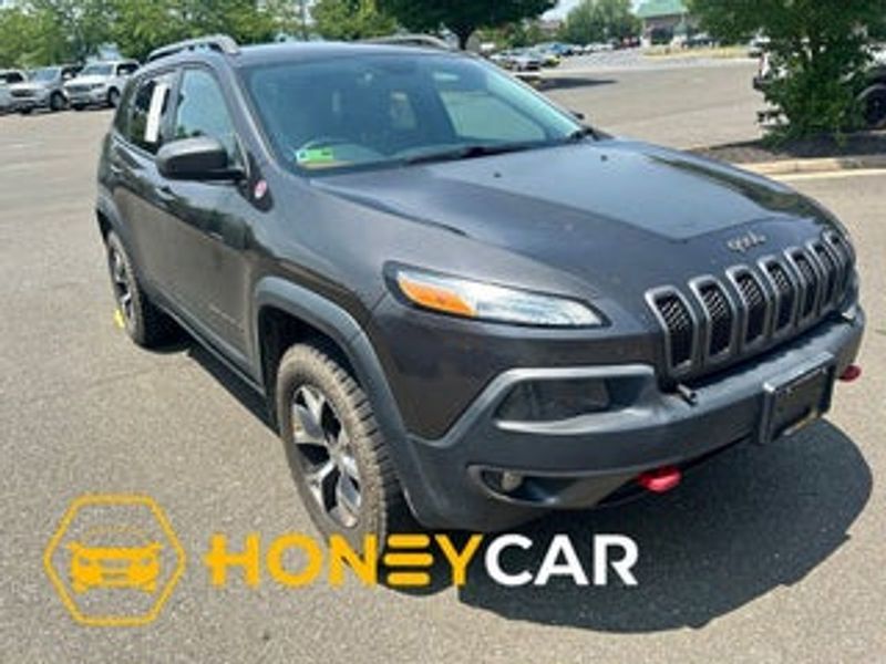 2014 Jeep Cherokee — a typically priced live listing