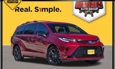 2025 Toyota Sienna XSE