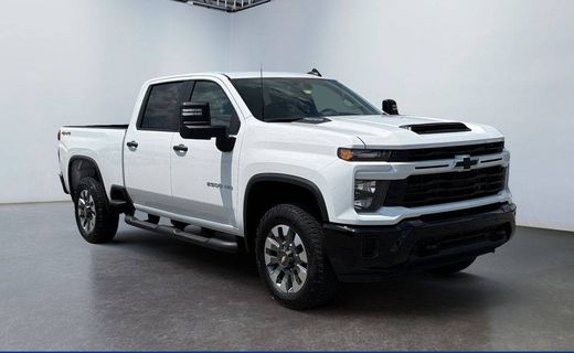 2026 Chevrolet Silverado HD Custom