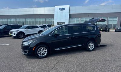 2020 Chrysler Pacifica Touring L