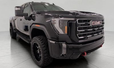 2024 GMC Sierra HD AT4