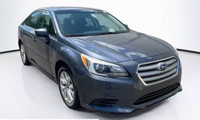 2017 Subaru Legacy Premium M R