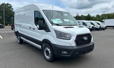 2026 Ford Transit Medium Roof