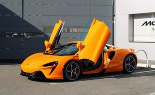 2026 McLaren Artura