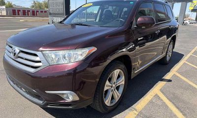 2013 Toyota Highlander Base