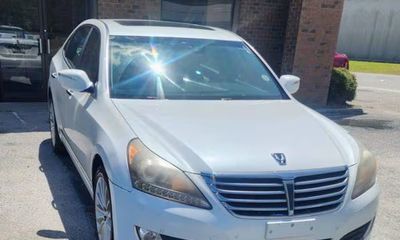 2014 Hyundai Equus GLS Middle Level