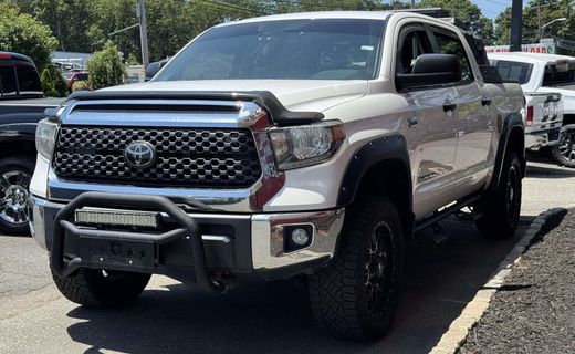 2018 Toyota Tundra SR5