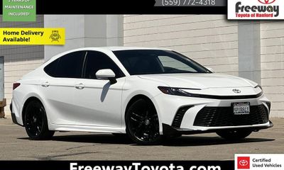2025 Toyota Camry SE