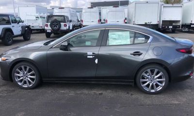 2022 Mazda MAZDA3 Preferred Package