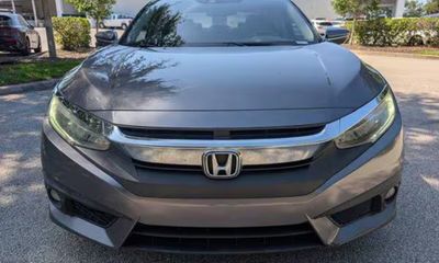 2017 Honda Civic Touring