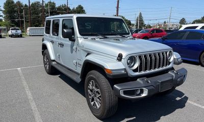2024 Jeep Wrangler Sahara