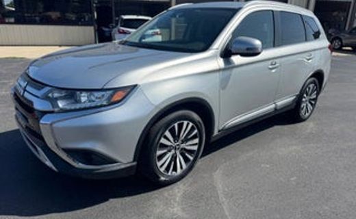2020 Mitsubishi Outlander SE