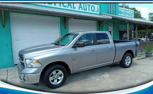 2020 Ram 1500 SLT