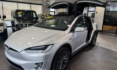 2018 Tesla Model X 75D