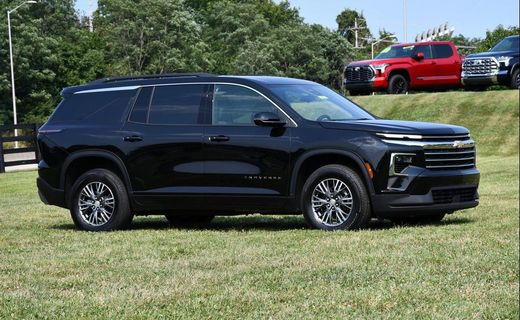 2024 Chevrolet Traverse LT