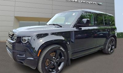 2024 Land Rover Defender 110 V8