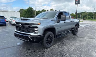 2026 Chevrolet Silverado HD Custom