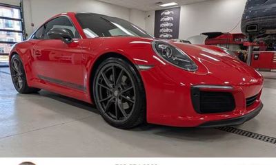 2018 Porsche 911 Carrera 4