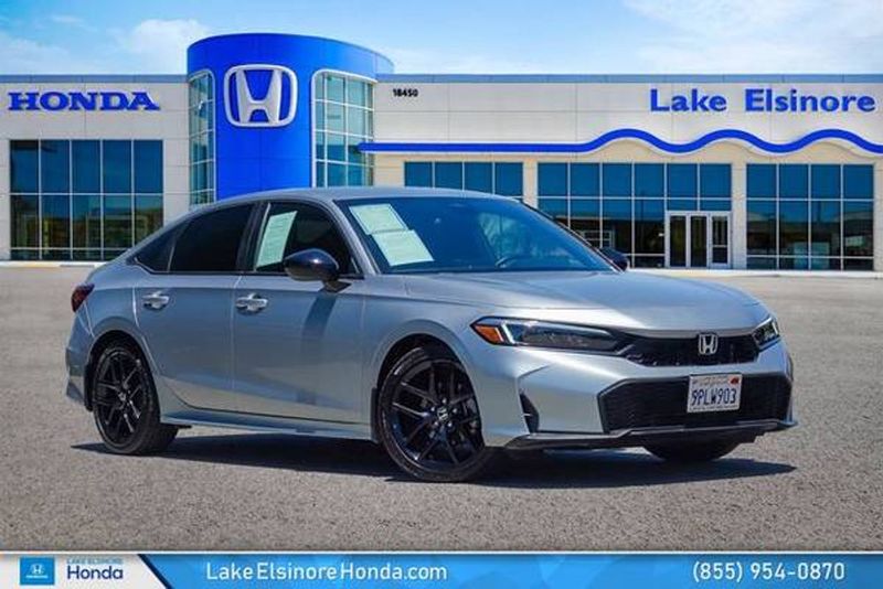 2025 Honda Civic — a typically priced live listing