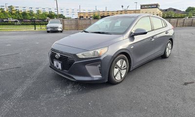 2018 Hyundai Ioniq Blue HEV