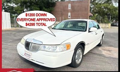 1998 Lincoln Town CAR Signature