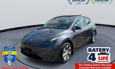 2023 Tesla Model Y Long Range
