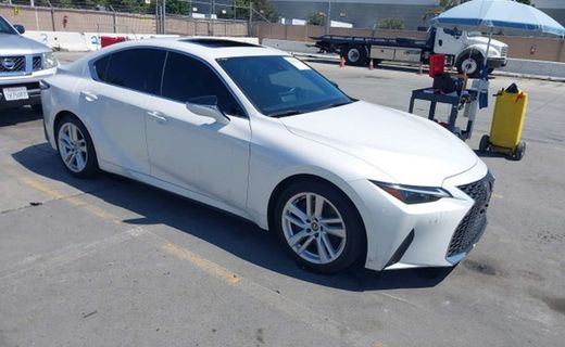 2023 Lexus IS 300 Comfort