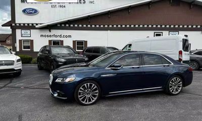 2017 Lincoln Continental Reserve