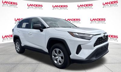 2023 Toyota RAV4 LE