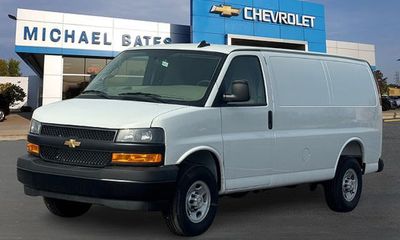 2025 Chevrolet Express 3500